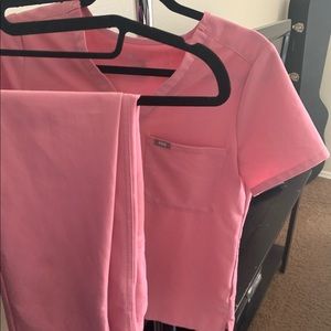 FIGS Zola skinny scrub pant & Catarina scrub top